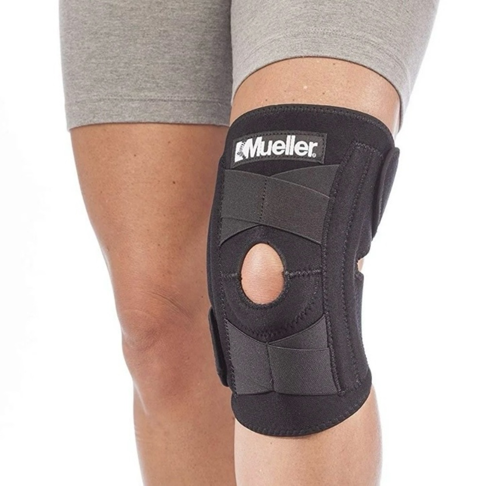 Mueller Black Knee Brace